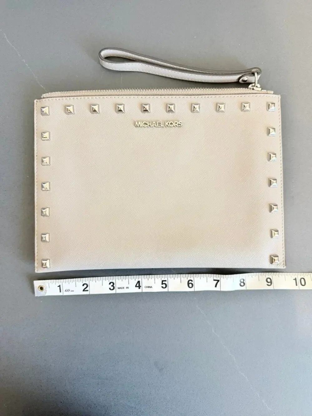 Michael Kors Jet Set Saffiano Leather Studded Clutch Pouch Wristlet Grey